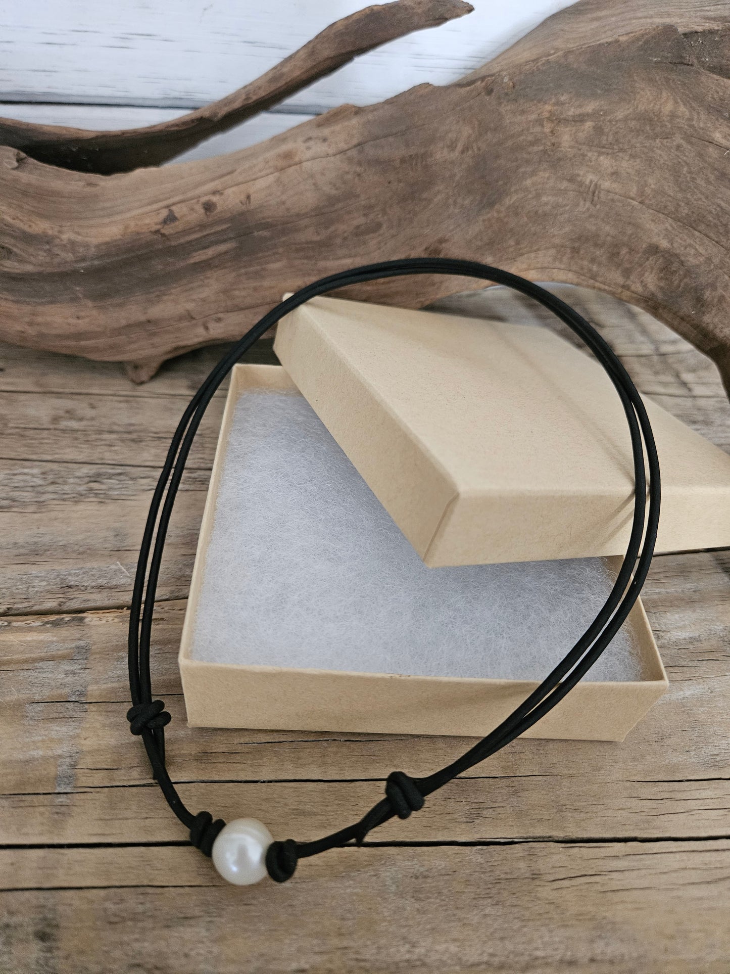 Boho Leather Choker Necklace with 10mm Freshwater Pearl