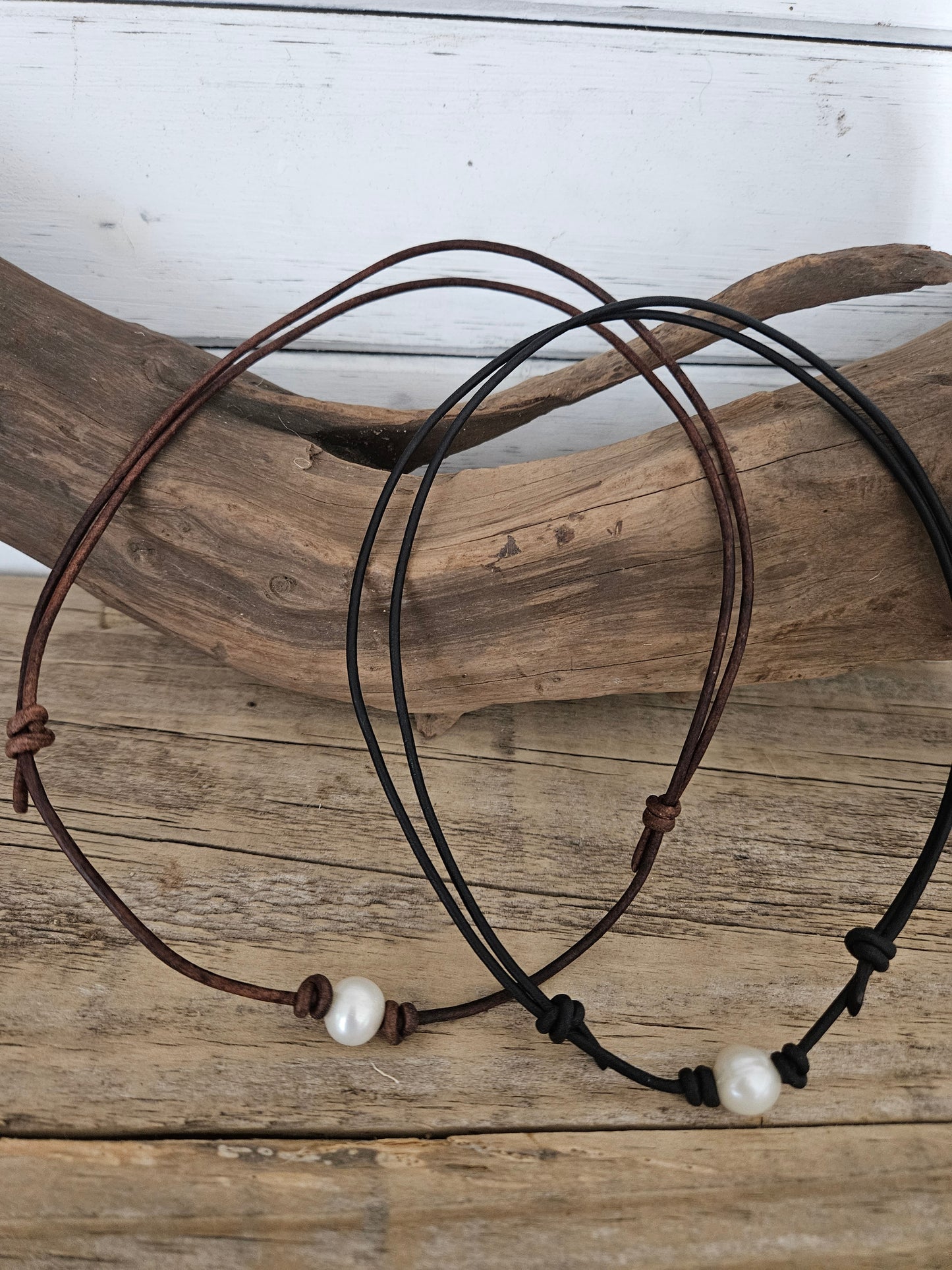 Boho Leather Choker Necklace with 10mm Freshwater Pearl