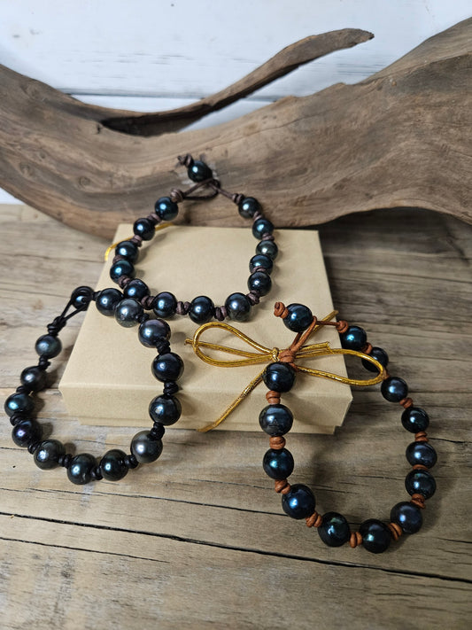Peacock Pearl Knotted Leather Bracelet: Boho Hippie Jewelry