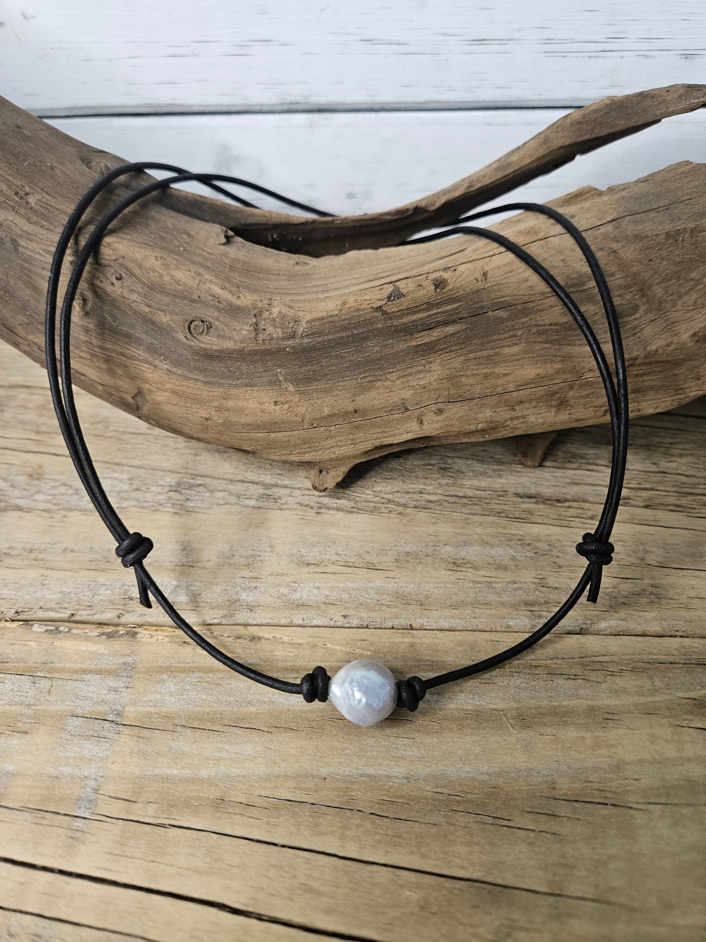 Silver Grey Single Baroque Pearl Leather Choker Necklace