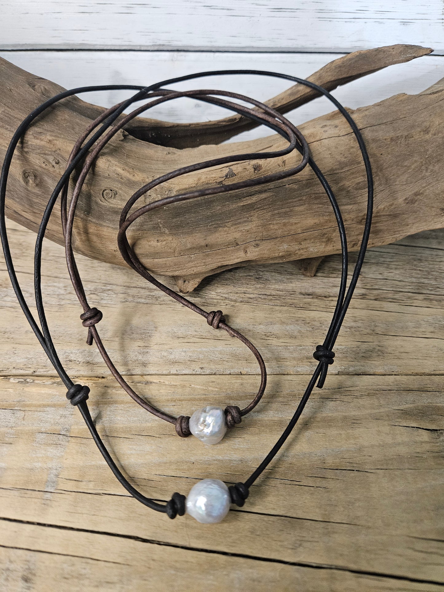 Silver Grey Single Baroque Pearl Leather Choker Necklace