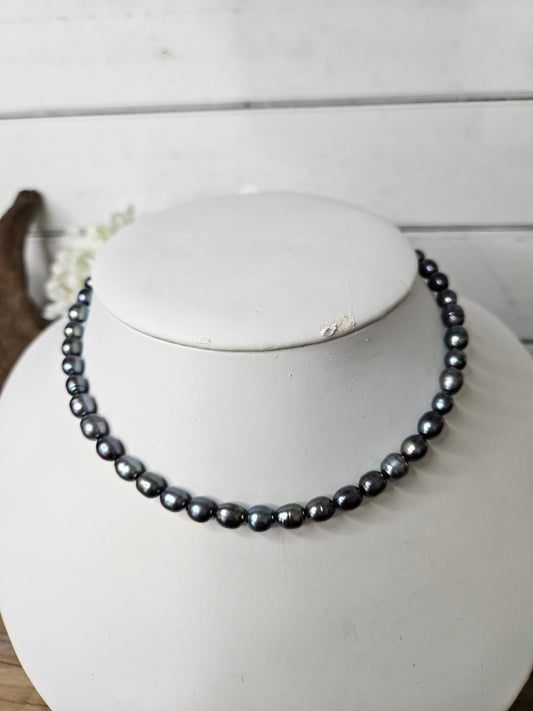 Freshwater Pearl Necklace - Dark Grey Rice Freshwater Pearl Necklace
