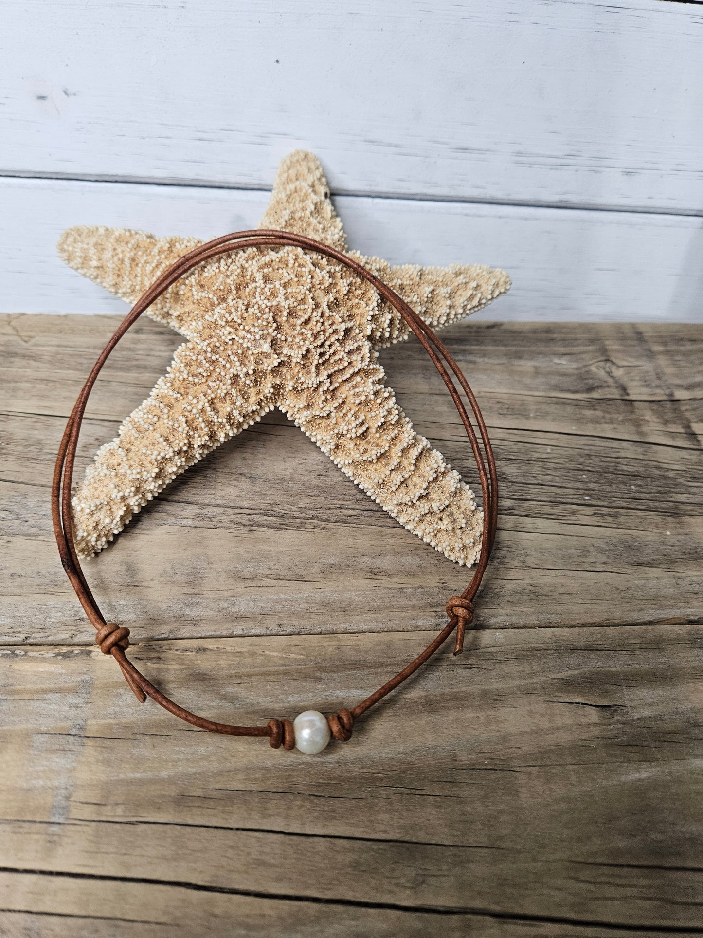 Leather Choker Necklace with Single Freshwater Pearl