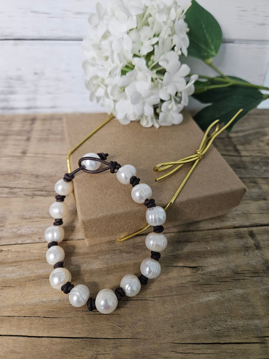 Boho Beach-Leather Pearl Bracelet-Black-Brown